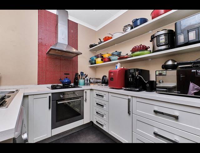 3 BEDROOM HOUSE TO LET IN LONEHILL